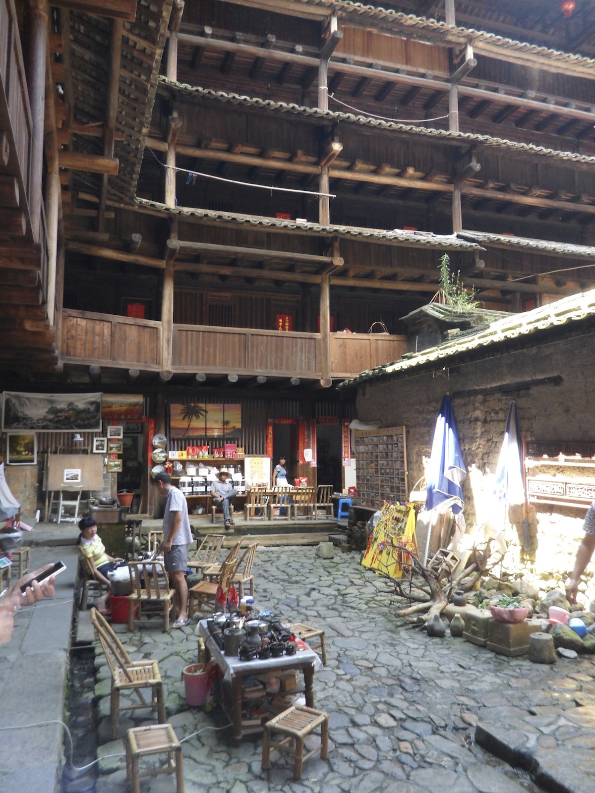 四角い土楼の内部2