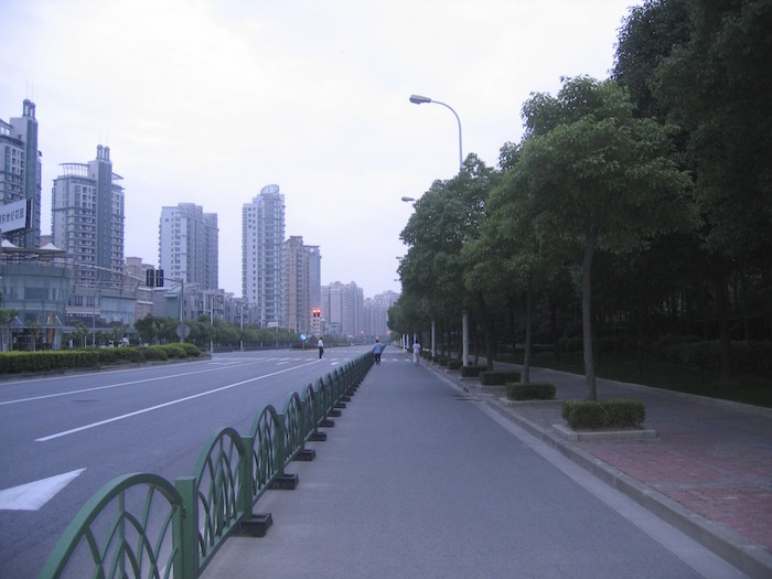 2005年6月8日の世紀公園外周路