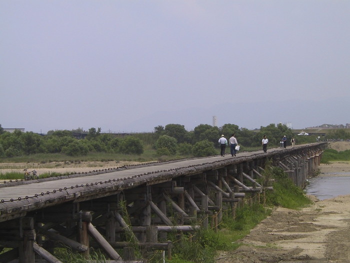 流れ橋