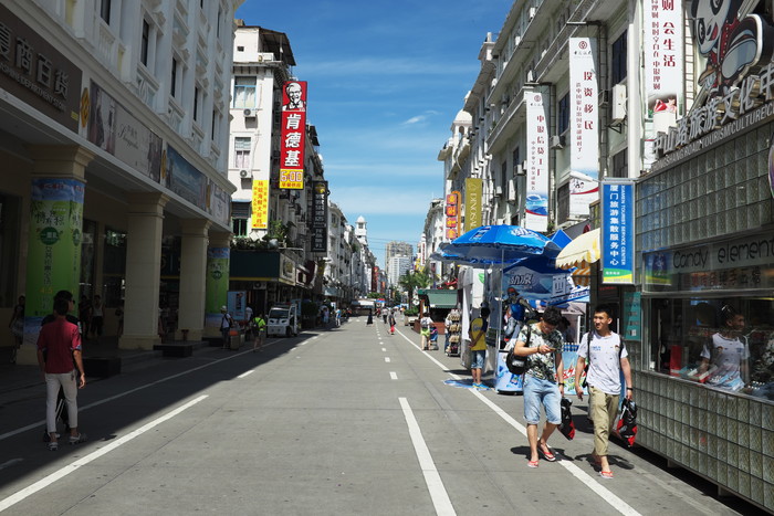 中山路西側入口から